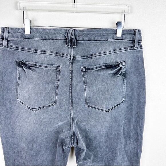 Good American Grey Skinny Tapered Crop Jeans Stretch Size 18 - Picture 8 of 8